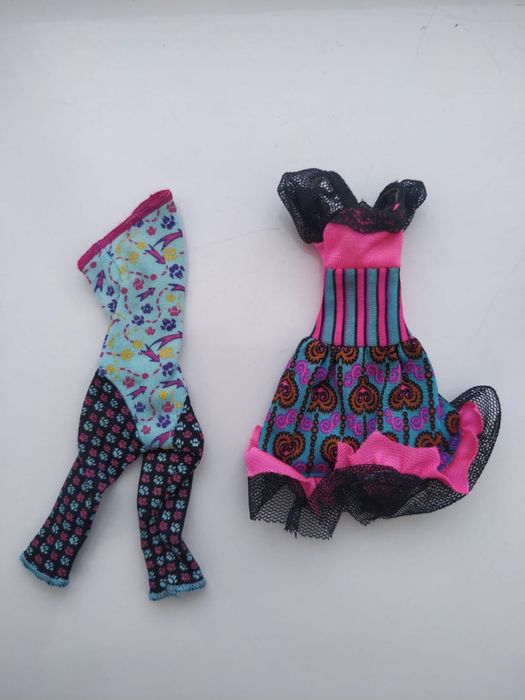 Sukienka dla lalki Monster High unranko
