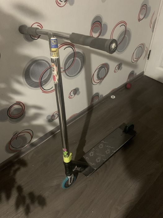 Продам скут трюковой кастом деребан