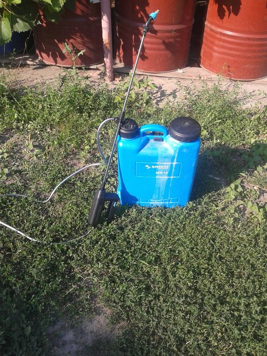 Опрыскиватель ранцевый аккумуляторный SADKO SPR - 12 б\у
