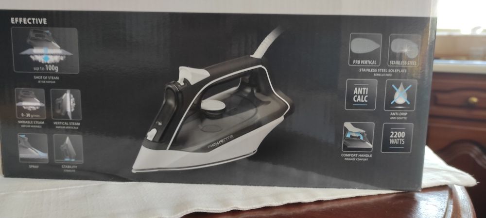 Ferro de engomar novo