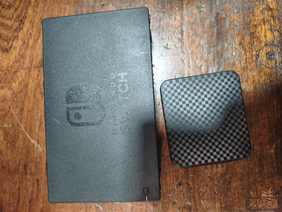 Nintendo switch + cartão 128gb + 2 jogos