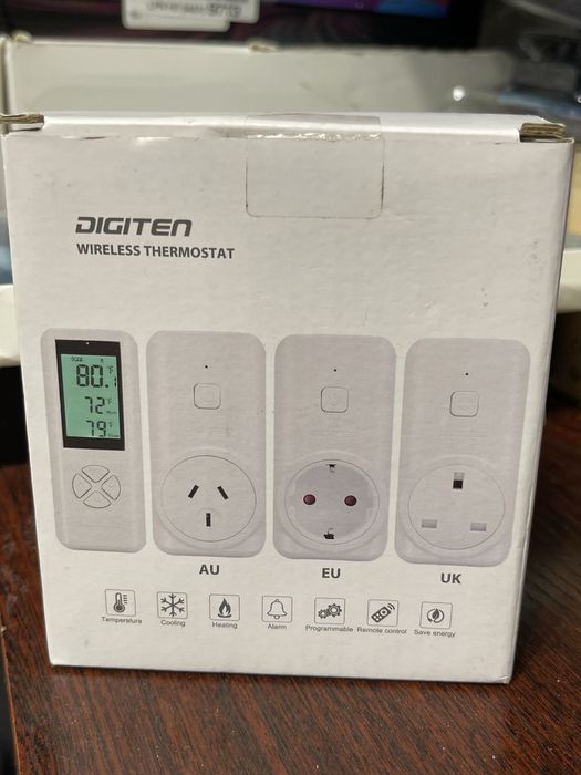 Термостат в розетку з пультом
