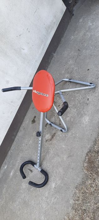 Ławeczka do brzuszków