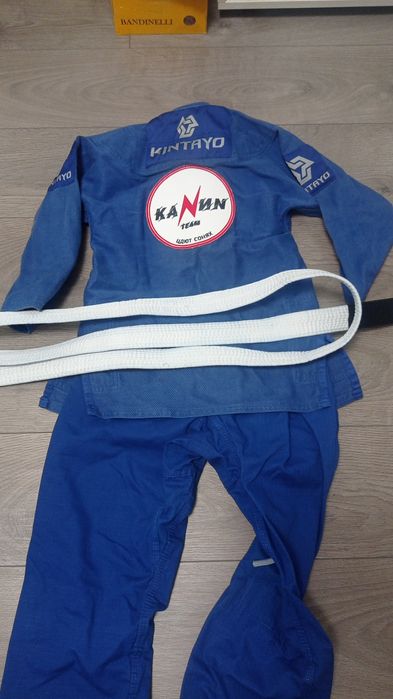 Детские новые кимоно как для мальчика так подходят и для девочки