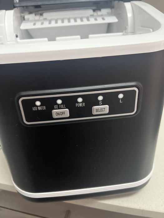 Ice maker / maquina de gelo