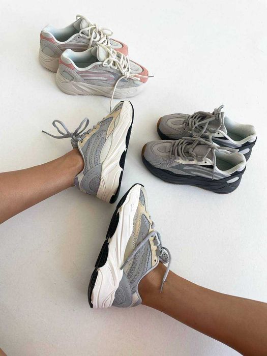 Yeezy 700 V2 Cream damskie buty szare trampki