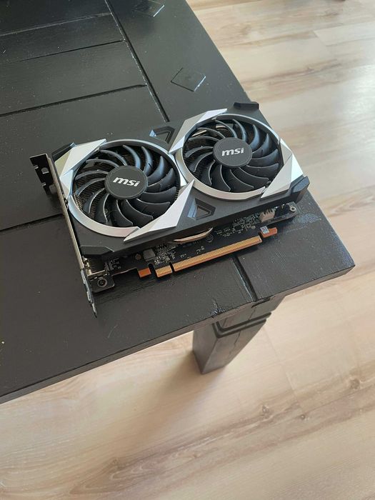 Karta graficzna Radeon 6500 XT mech 4 G
