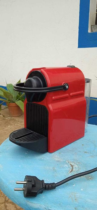 Maquina Nespresso em bom estado
