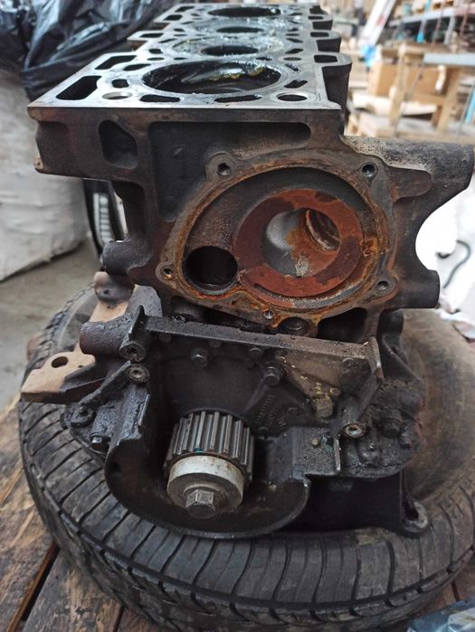 : Блок двигателя в сборе(низ) K9K 724 1.5 dCi (Renault) .).