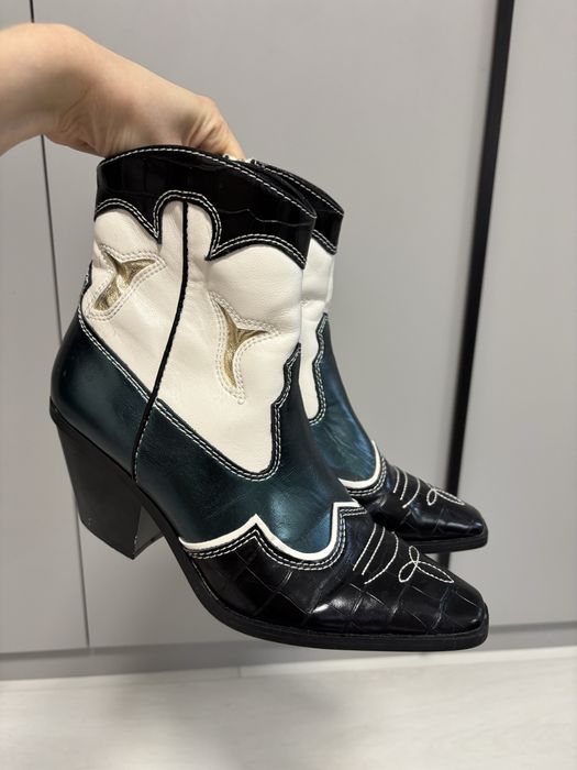 Козаки шкіряні жіночі Stradivarius р.40