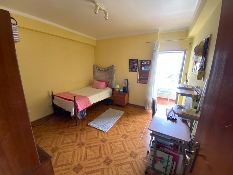 Quarto para menina estudante - Covilhã