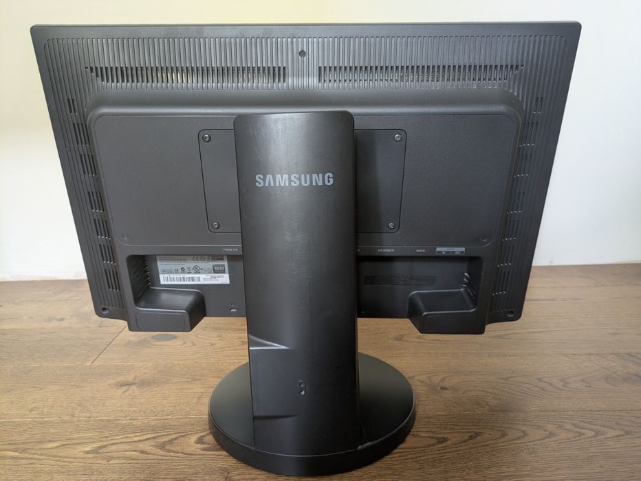 Монітор Samsung SyncMaster 2494HM 24 дюйми 1920x1080