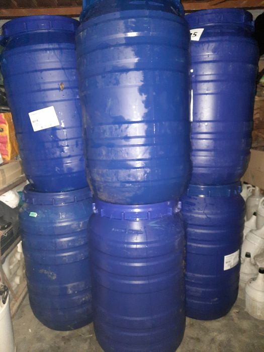 Bidons Barricas Depósitos Tinas bidons vasilhas de 120 litros usados