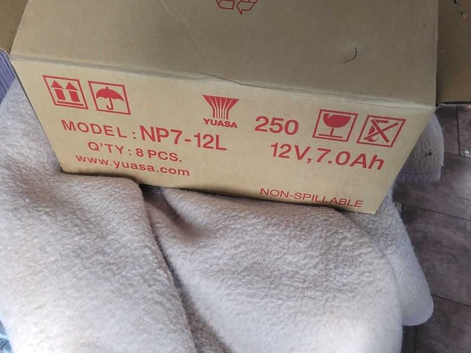 2x Yuasa japonski akumulator 12v 7ah