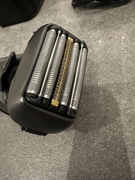 Komplet Golarka męska trymer Panasonic series 900, stacja czyszczaca.