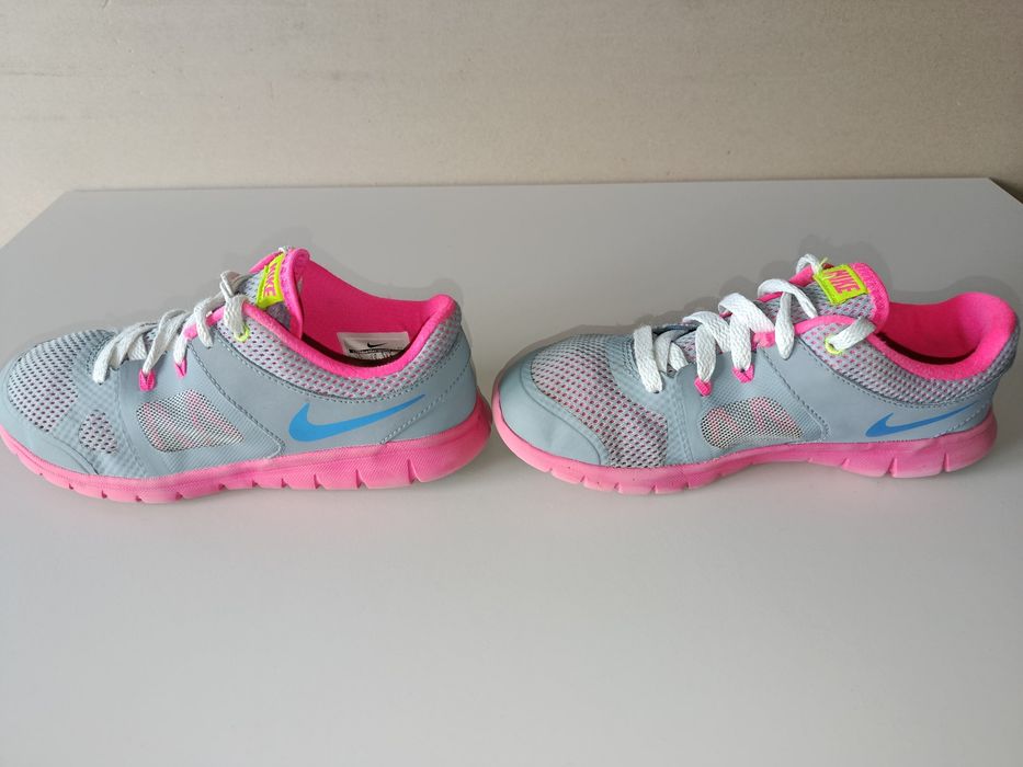 Nike nr 33.5--22.5 cm