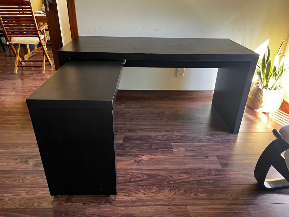 Secretária 151x65 Malm