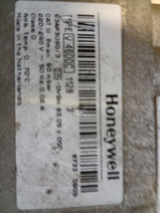 Zawór honeywell V4600C 1128 3