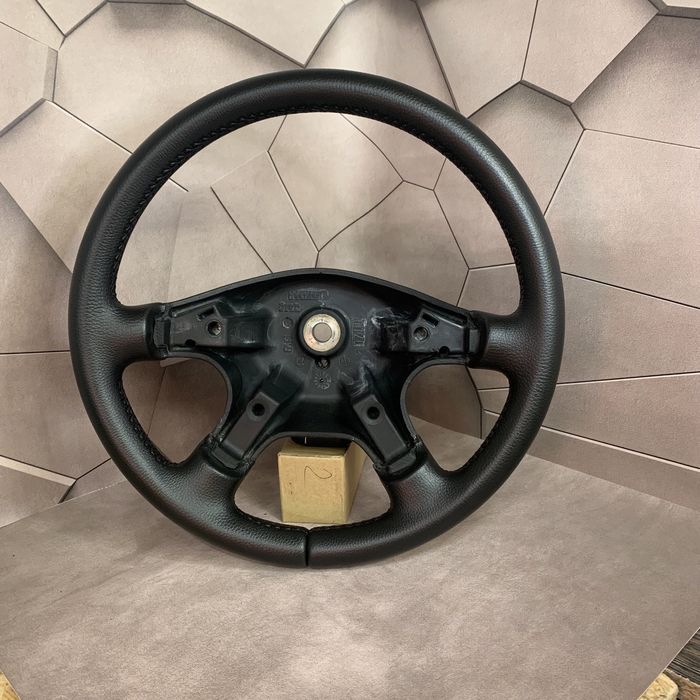 Перетягнутий руль до Т4 на обмін