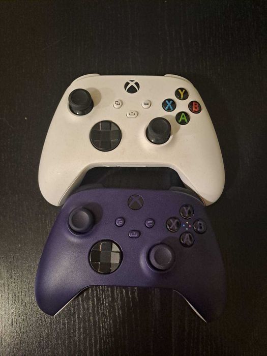 Xbox Series S 512GB, 2 comandos, tudo a funcionar - pouco uso