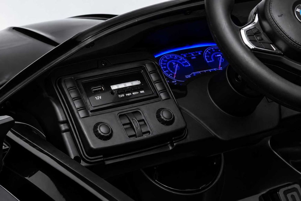 BMW M5 Auto na Akumulator Z Platformą Dla Rodzica Lakierowane LED Full
