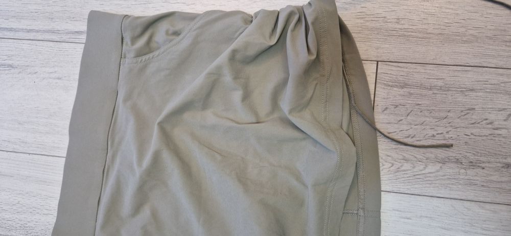 Columbia  L.       .