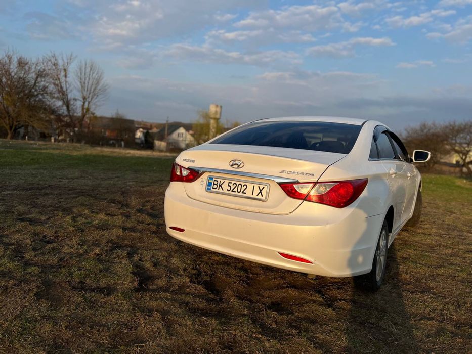 Hyundai Sonata 2011 2.0 газ/бензин