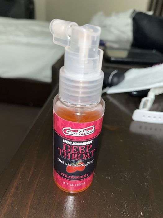 Спрей для мінету DOC JOHNSON DEEP THROAT strawberry