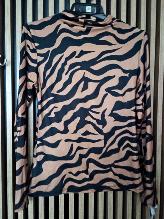 Nowa włoska bluzka miły materiał uni