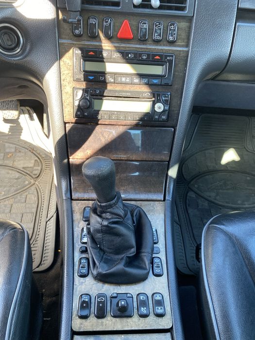 Продам Mercedes Bens w210 очкарик 6 ступка 2.4 атмосферний v6