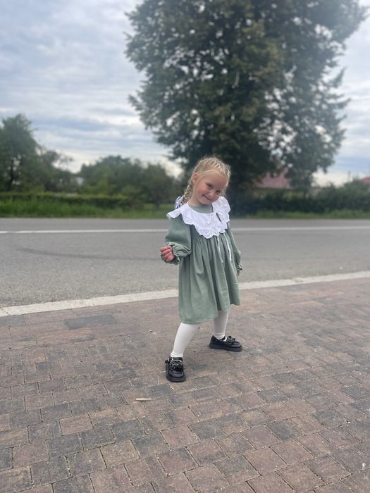 Сукні з льону