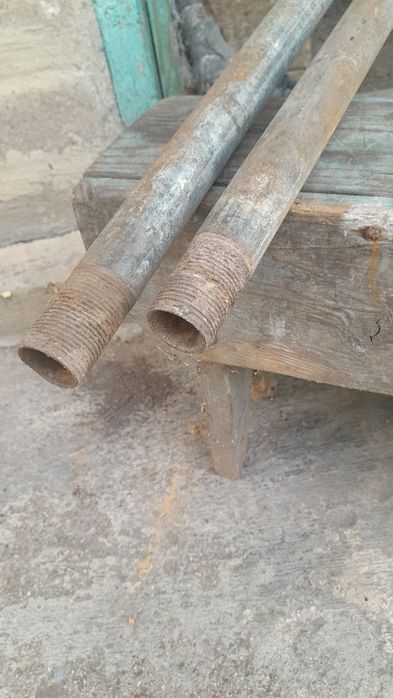 Трубы б/у ацинкованые диаметр 3 см ,, длина 4 метра, 150 грн. метр