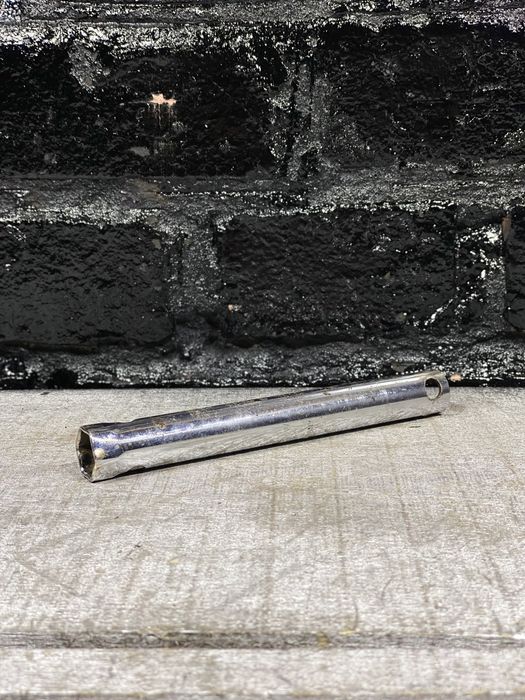 Оригінальний Свічний Ключ БМВ