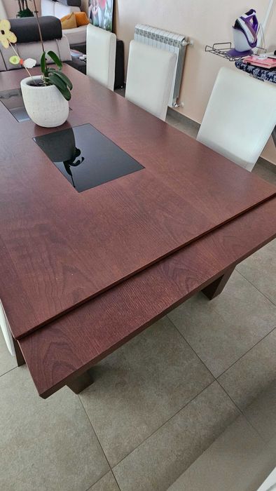 Mesa Jantar com 8 cadeiras em Carvalho