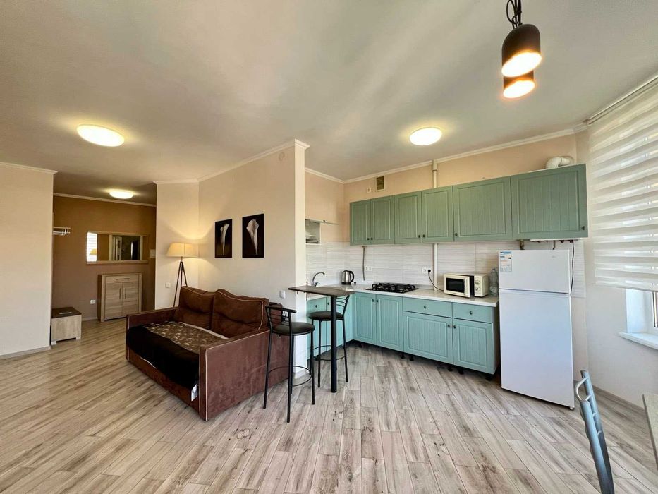 2-кімнатна квартира біля бювету, паркінг, Роксолани 16.  Є відео.