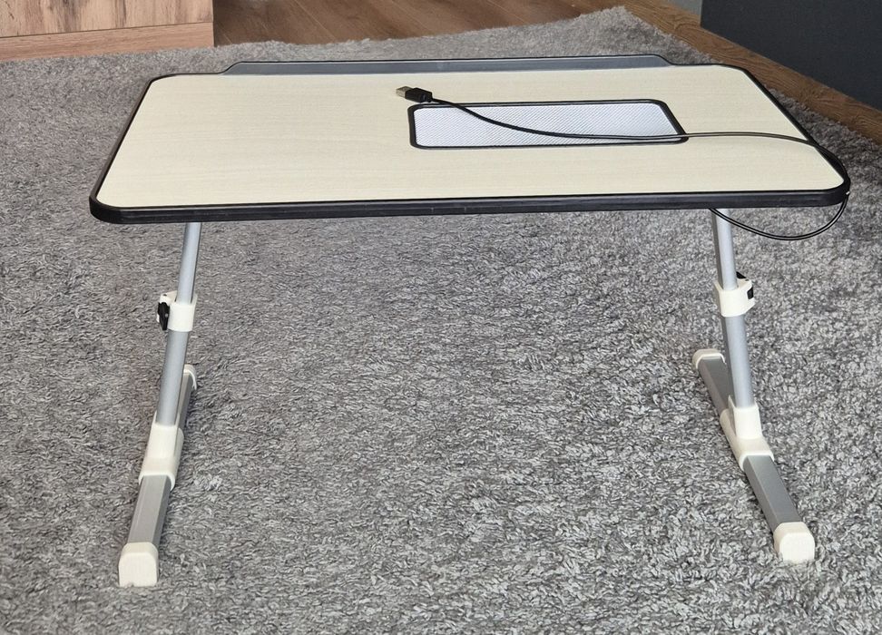 Стіл підставка під ноутбук з вбудованим кулером