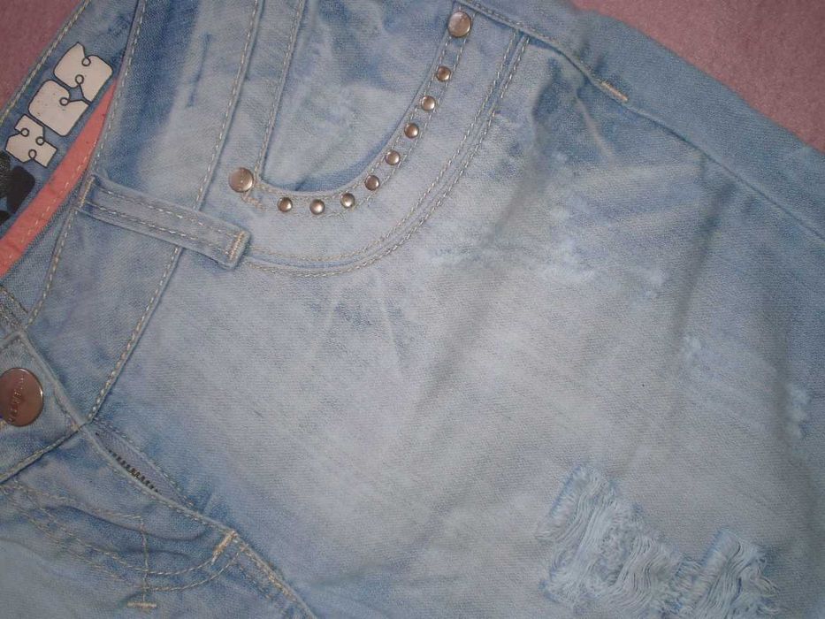 nowe jeansowe spodenki
