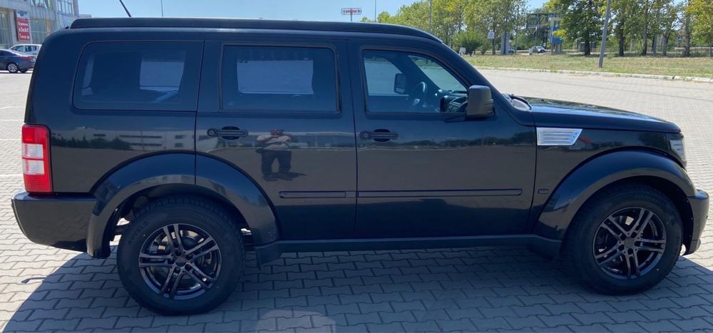 Продам Dodge Nitro