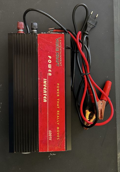 Awaryjny zasilacz UPS przetwornica