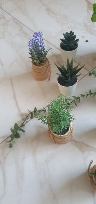 Штучні квіти декор