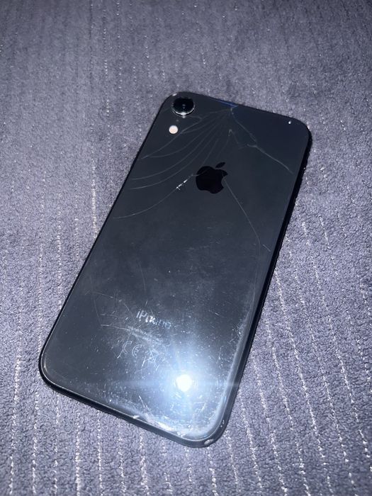 Продам iphone xr 128gb