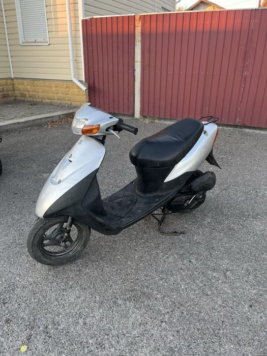 Скутер Suzuki lets 2