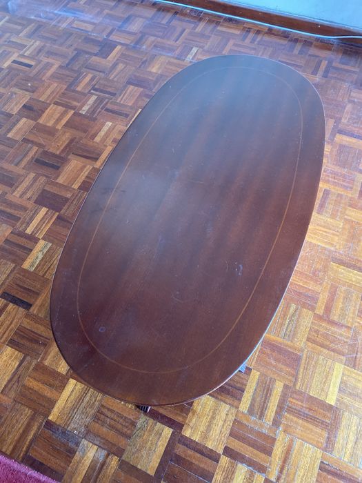 Mesinha de cafe em madeira maciça estilo classico ingles