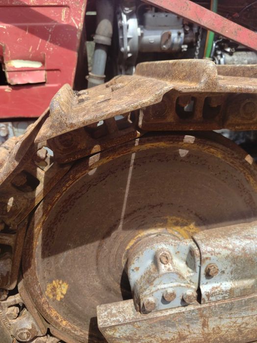 Massey Ferguson 174C de Rastos c/ Lâmina e Riper – Muito Estimada