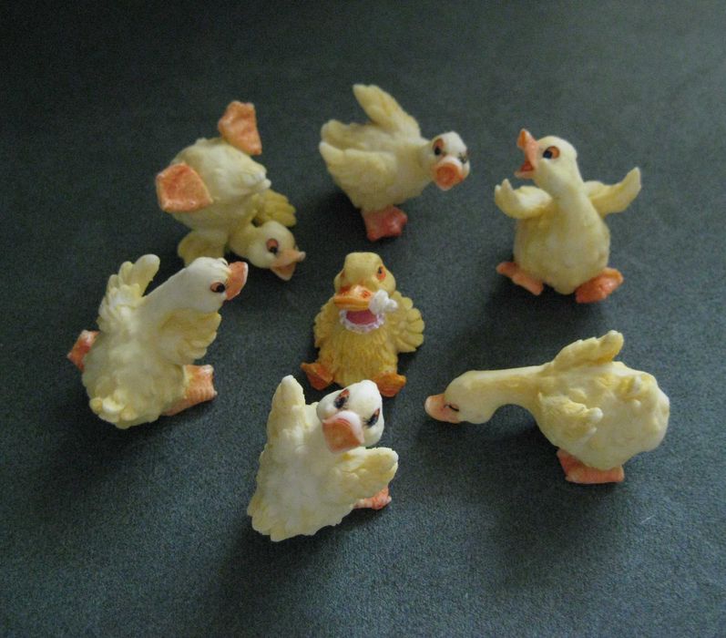 7 Miniaturas Patos em Marfinite (todos diferentes)