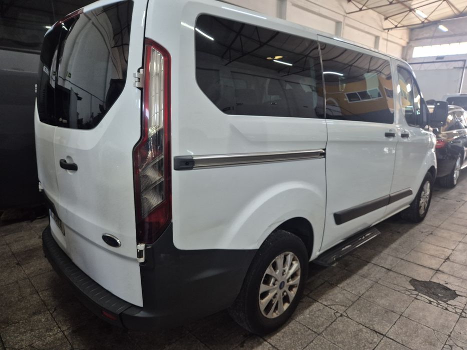 Ford Transit 9 Lugares 2014