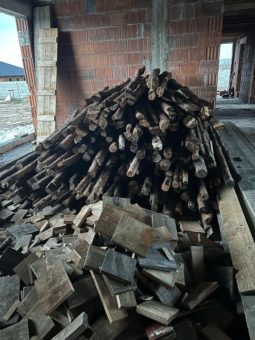 Stemple budowlane na strop ok. 380szt
