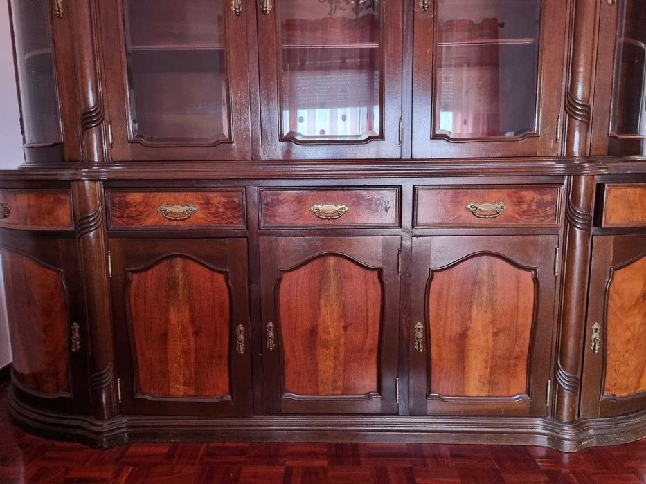 Móvel Cristaleira Vintage