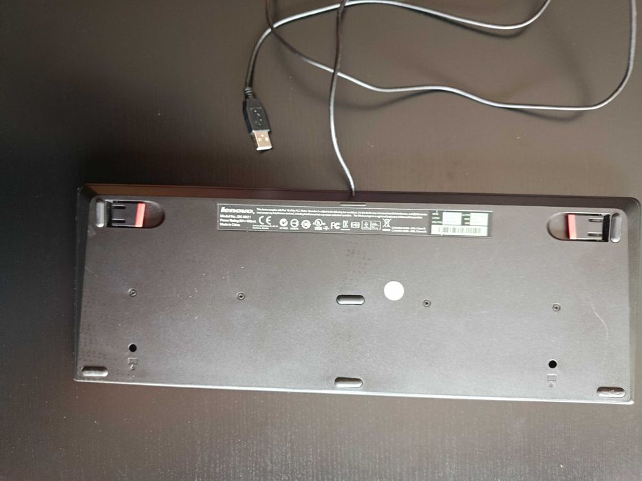 Teclado Lenovo USB Preto