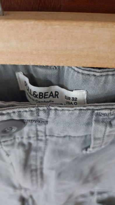 Calções cargo  Pull&Bear cinzentos 32